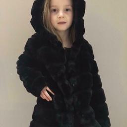 ❗️❗️LAST TWO ❗️❗️ £16

Keep you warm in these cold days/nights ❄️❄️❄️ 

Black super soft hooded fur coat 
Customers have been going up a size more like 1-2 and 5-6 

Age
3-4x 1
7-8 x1

£22
