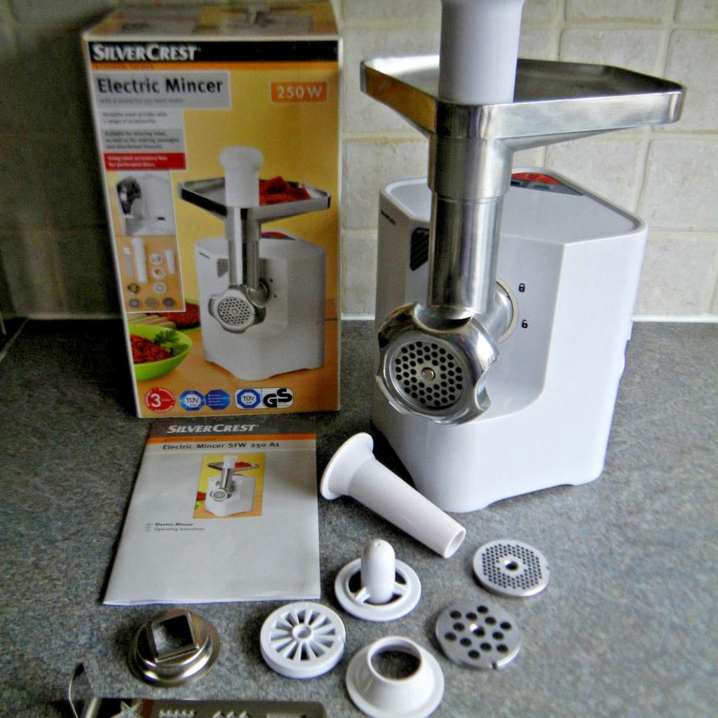 Silvercrest Electric Meat Grinder in M15 Manchester for £30.00 for sale