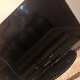 Selling due to getting a smart tv, 32”. Perfect working order. comes with remote and stand. £50 NO OFFERS. Collection only cash payment no PayPal. Can be seen on   & working upon collection 