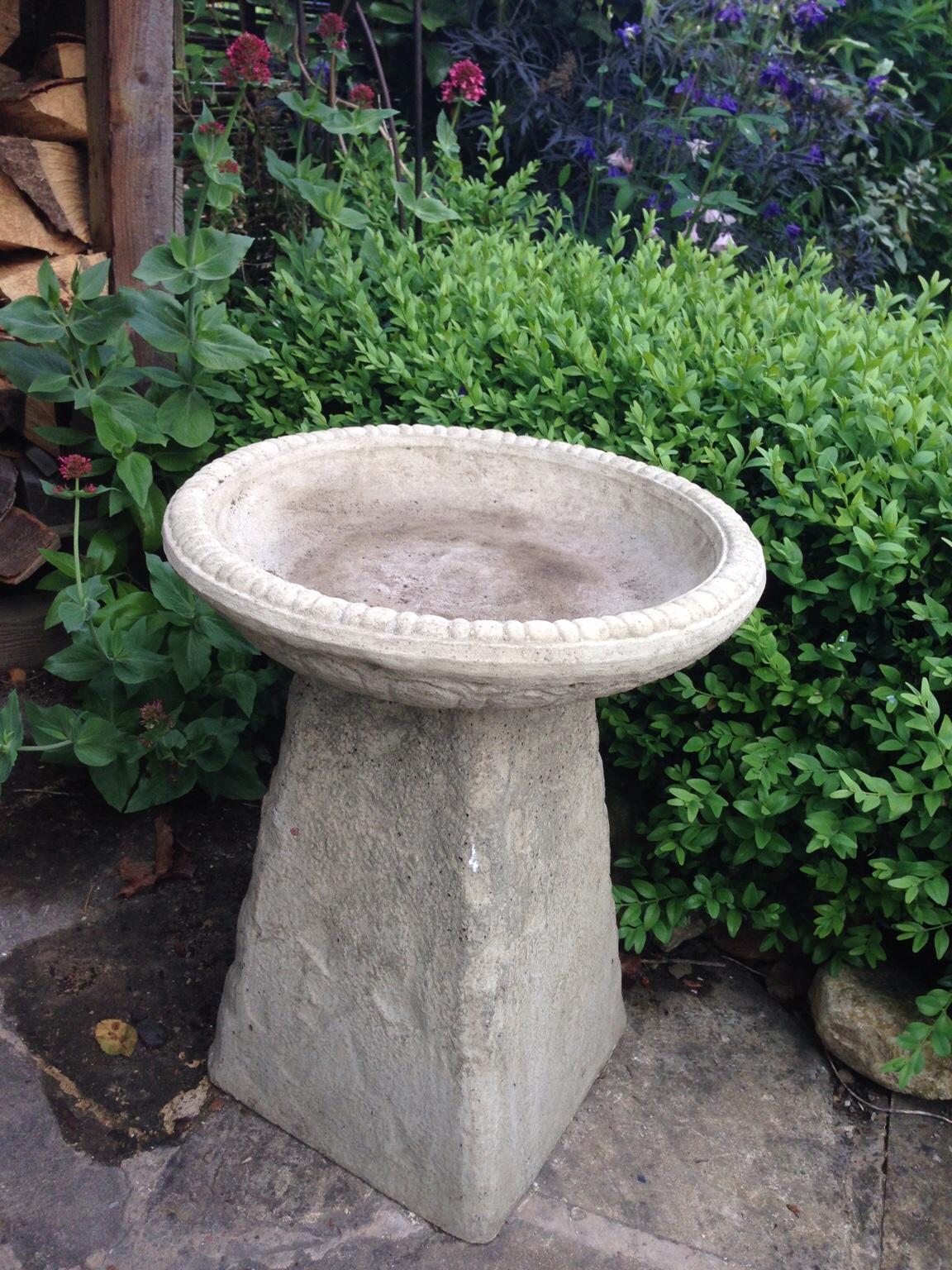 Old style staddle stone bird bath £30 in Vale of White Horse for £30.00