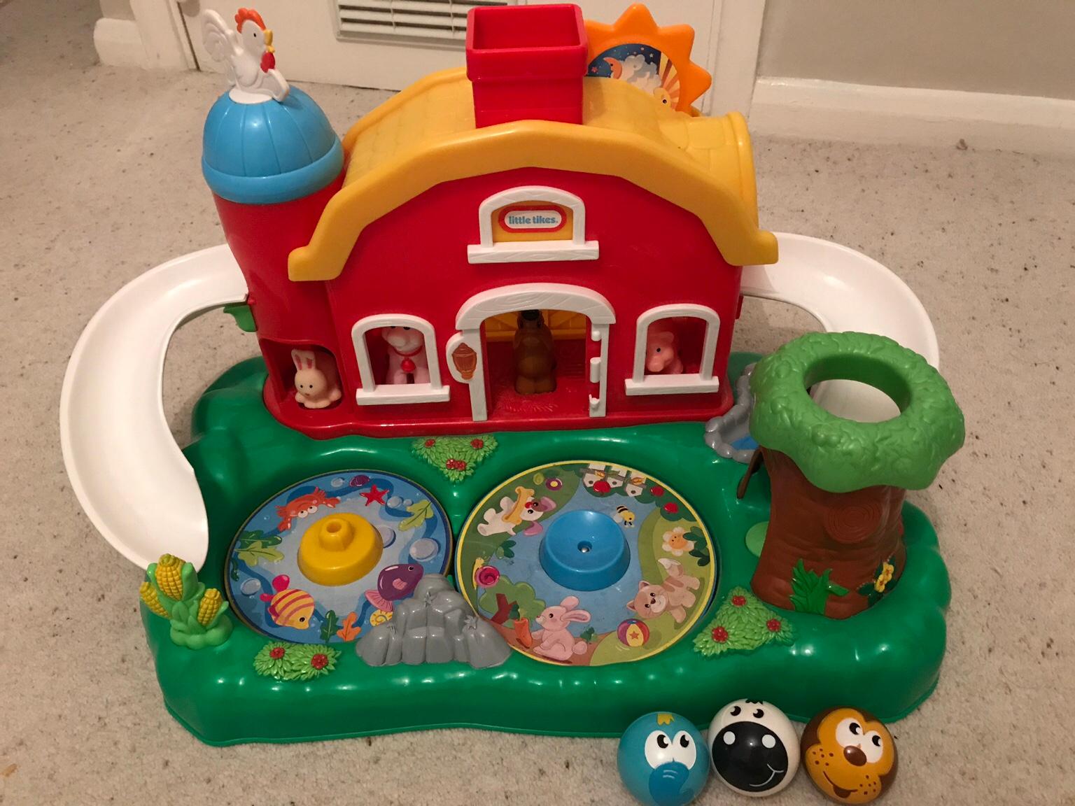 Little tikes deals farmyard playset