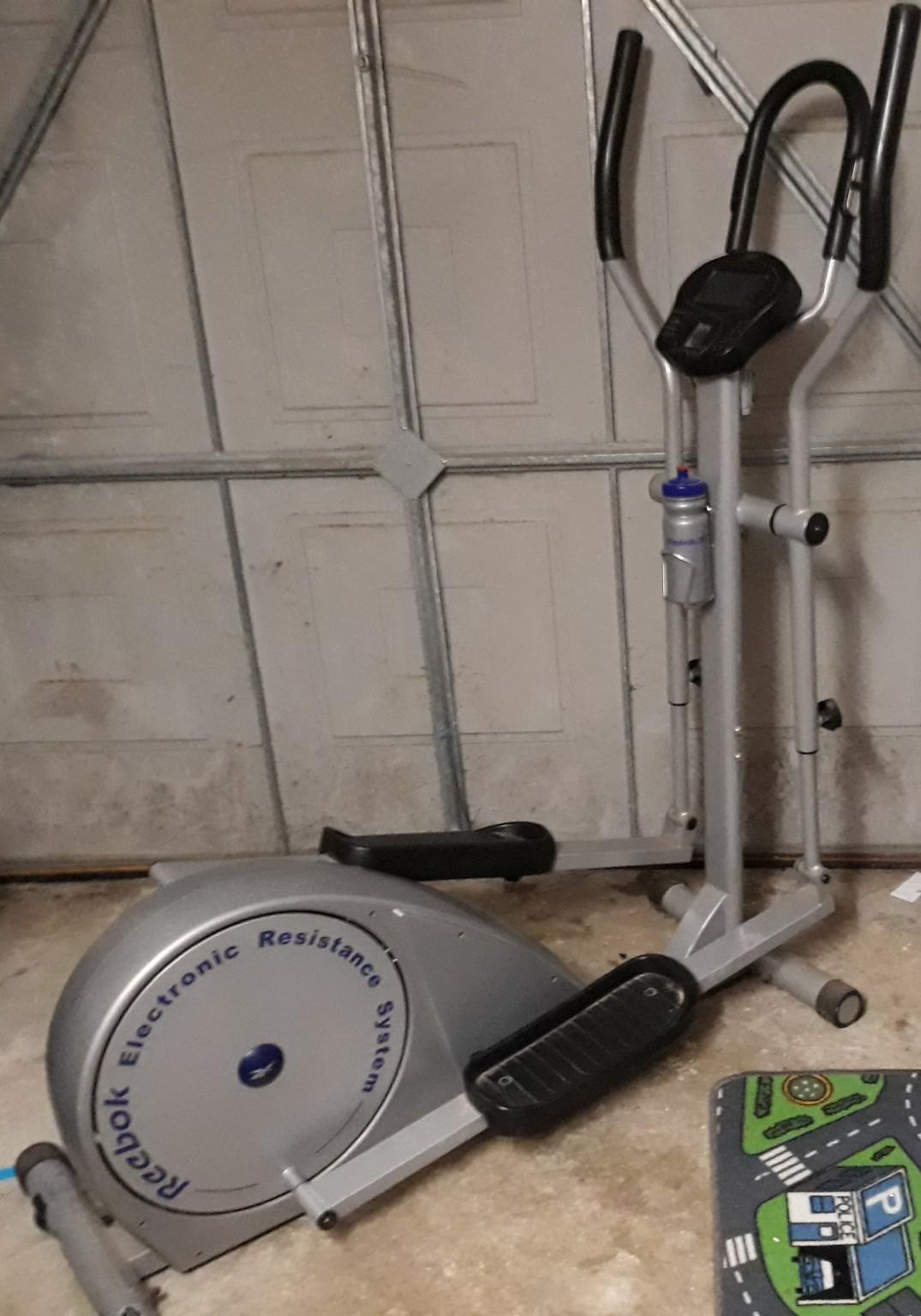 RE3000 Cross Trainer in MK15 Park for £25.00 sale | Shpock