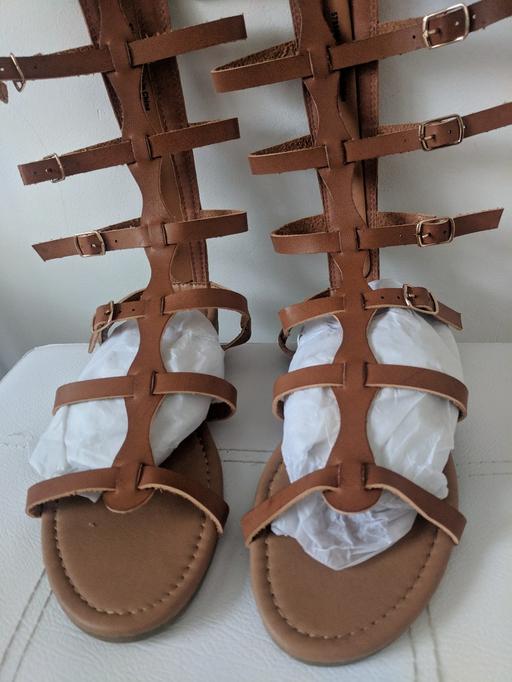 Buy & Sell South East London Rotherhithe - South East London - Photos for BRAND NEW TAN HIGH LEG GLADIATOR SANDALS