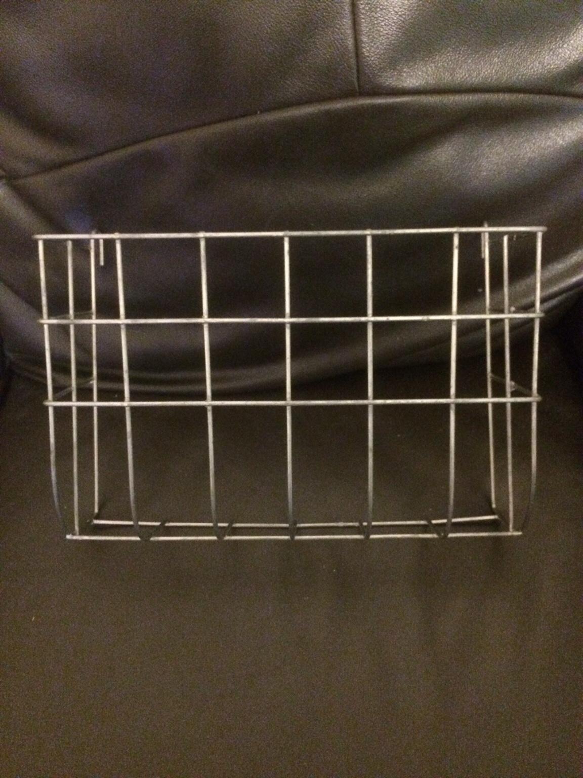 Rabbit/Guinea pig hay rack in B77 Tamworth für 1,00 £ zum Verkauf ...