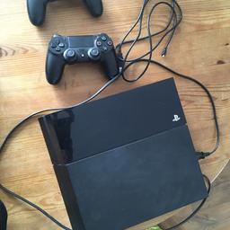 Verkaufe eine PlayStation 4 mit 500 GB, 2 Controller und die dazu gehörigen Kabel. (Netzstecker, Ladekabel für Controller und HDMI Kabel)