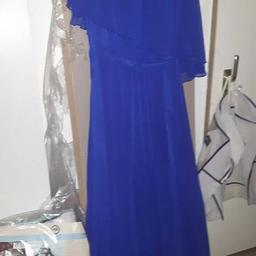 biete schönes blaues Abendkleid zum Verkauf an in der Größe 42 für 45 Euro vb wurde nur einmal getragen auf einer Hochzeit wurde in einem Brautmodengeschäft gekauft versand ist gegen Aufpreis möglich