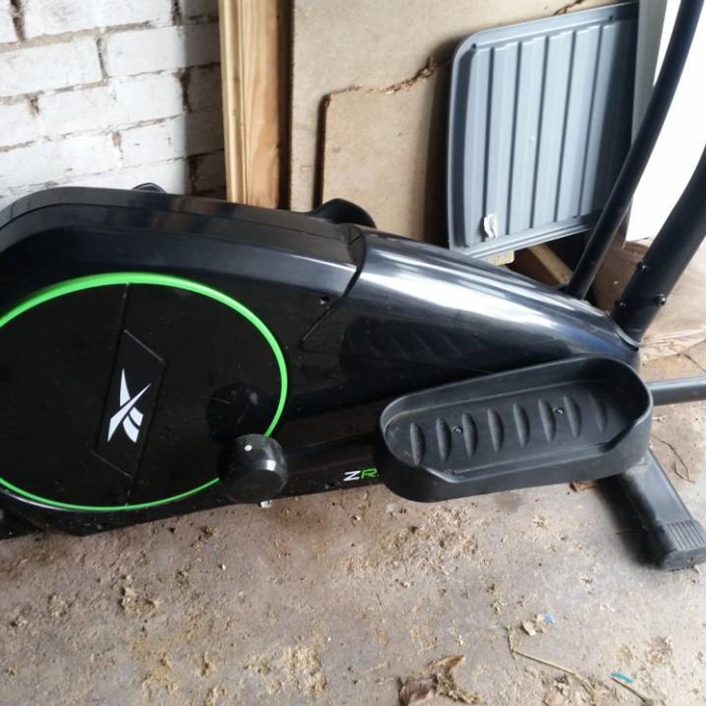 letvægt Klassificer abort Cross Trainer Reebok Z7 Elliptical. in LE10 Bosworth for £150.00 for sale |  Shpock