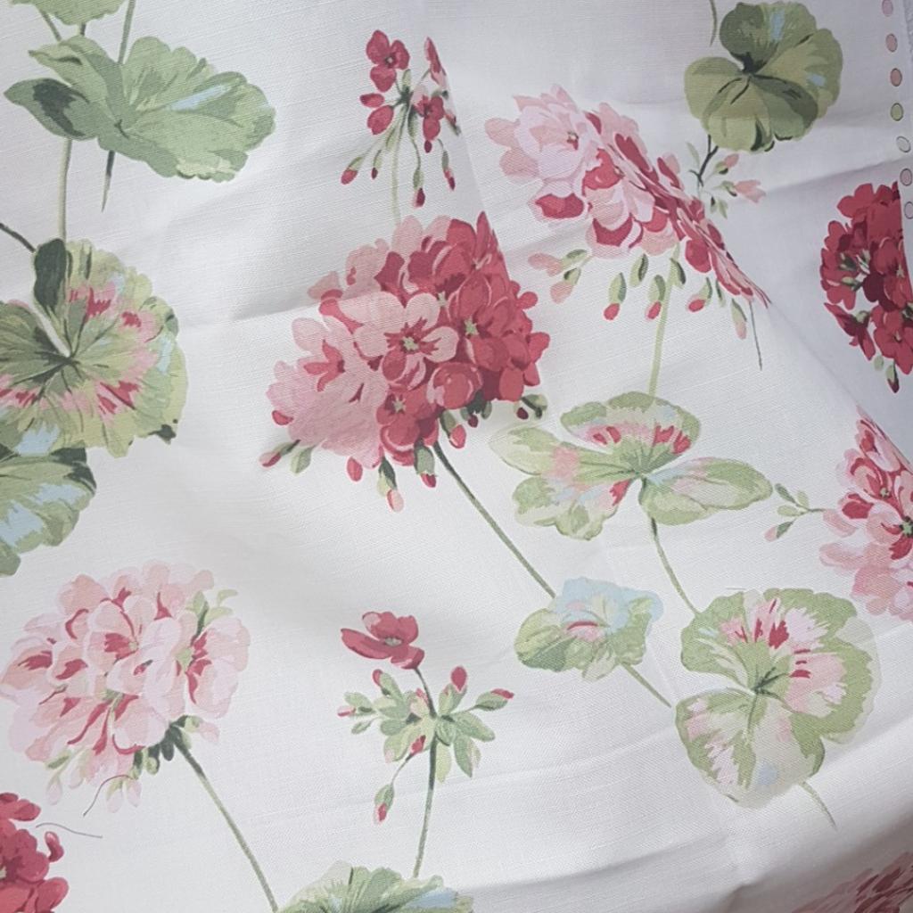 LAURA ASHLEY GERANIUM FABRIC in WS3 Walsall for £16.00 for sale Shpock
