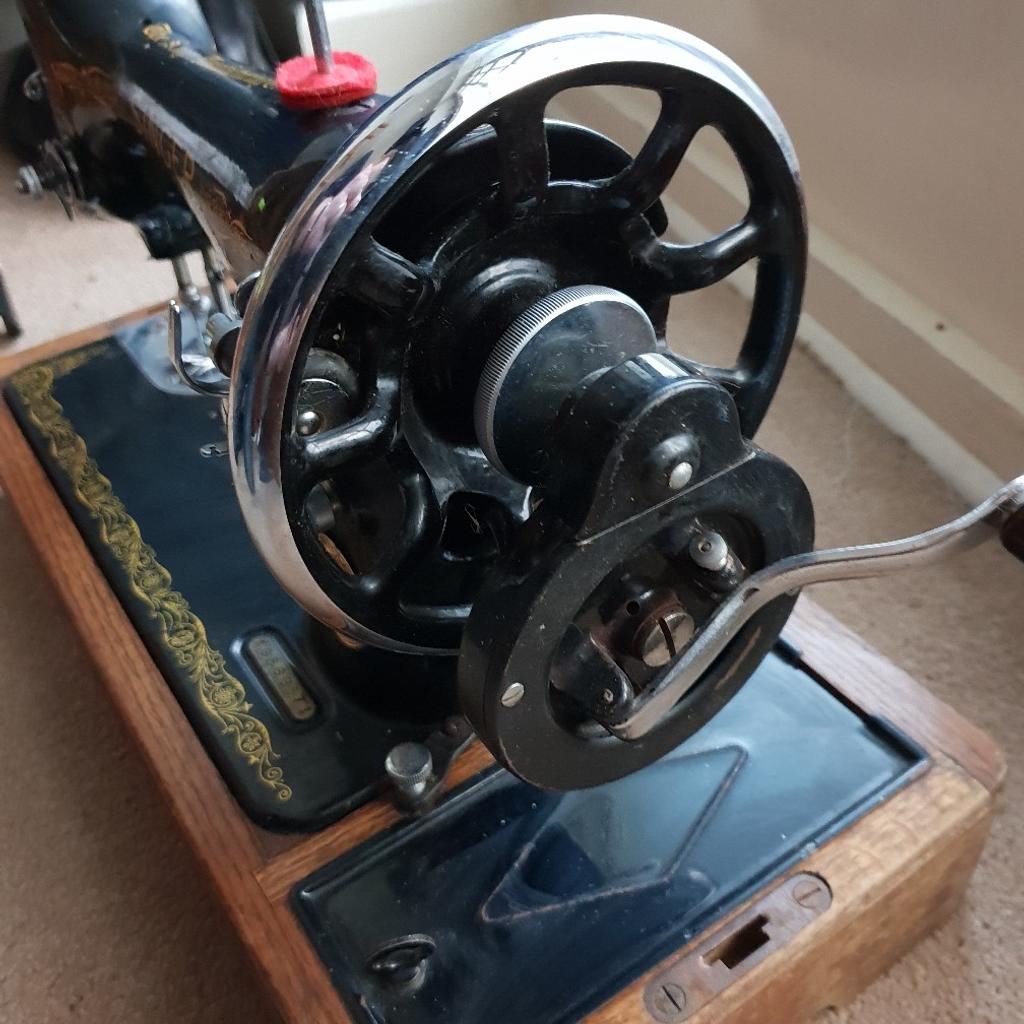1923 Singer Sewing Machine in Fareham for £50.00 for sale Shpock