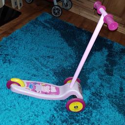 Peppa Pig 3 wheel scooter with rear brake.