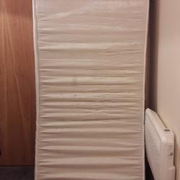 single mattress
foam so not heavy to move
good clean condition
collect from wd18