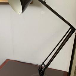 Anglepoise original lamp model 90 brown used in fairly good condition and works perfectly.
Vintage 1970s
Collection only
