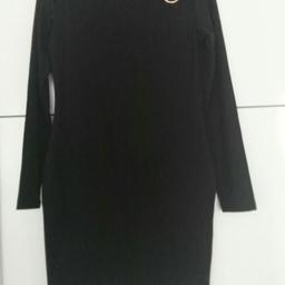 Hübsches Kleid
Gr.42
Schwarz / Neu / Nicht getragen
Material: Polyester/ Viscose/ Elasthan
Blickfang ist die schöne Schnalle zur Schulter !
