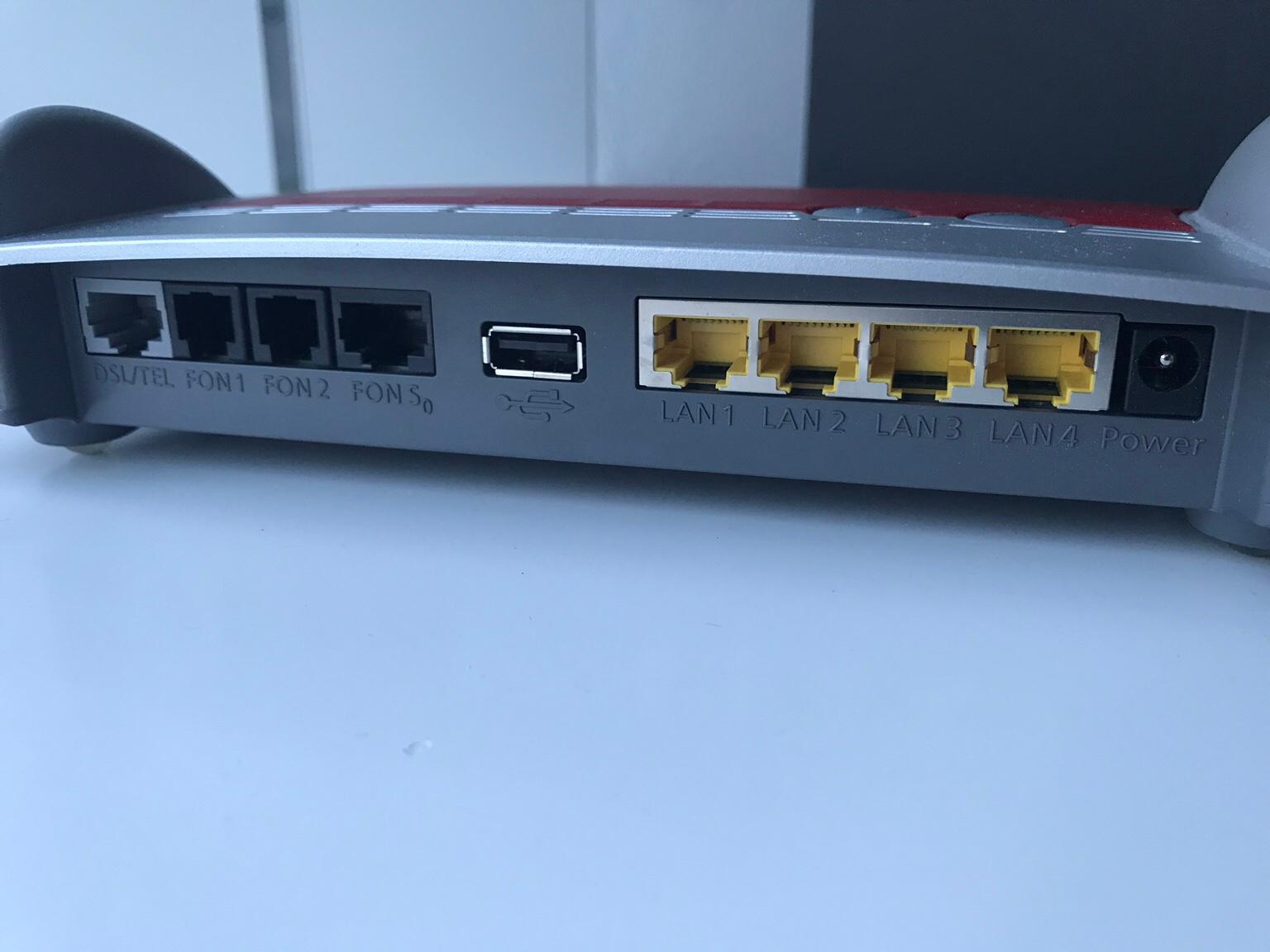 AVM Fritzbox 7390 Wlan Router / Modem in 82166 Gräfelfing für 15,00