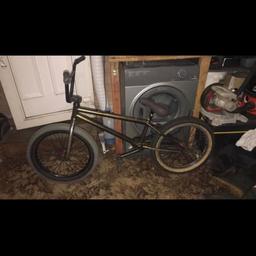 Good condition need gone as I don’t ride now more 
I have a few scratches on the frame and it’s 20inch