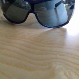 Brille von Stella McCartney in dunkelblau.
Selten getragen, daher keine Gebrauchsspuren. Neupreis 219€.
Plus Versandkosten 1.90.