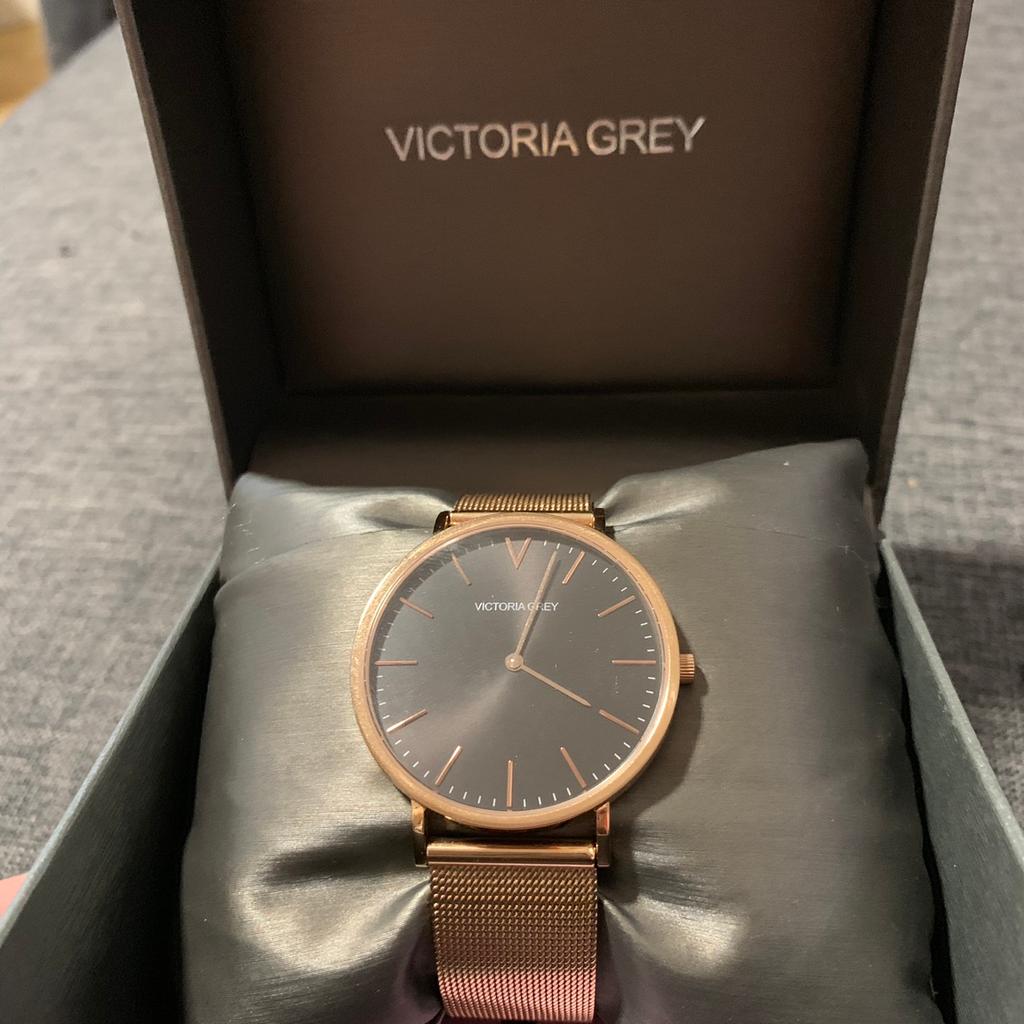 Victoria sales grey orologi