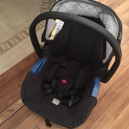 Silver cross surf car seat with isofix / slight discolouring due to trying to wash it! Would be good for second car