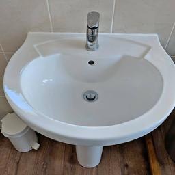 excellent condition, only taken out because we redone our bathroom.  No faults or marks. plug and waste still attached but no taps.
