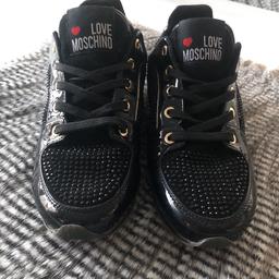 Love Moschino Sneaker Größe 37 aus Lack,Leder und Steinen wie neu