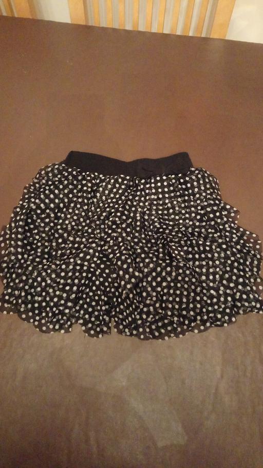 Buy & Sell Derbyshire Bolsover - Photos for age 5 featherstyle skirt