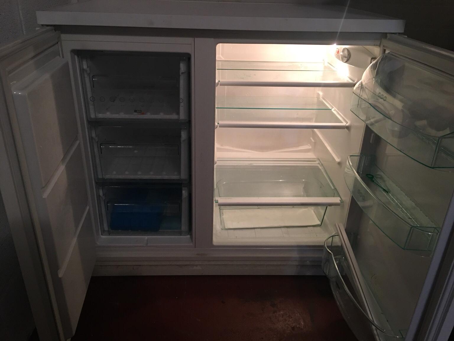 Zanussi under counter fridge freezer in NG9 Broxtowe for £120.00 for