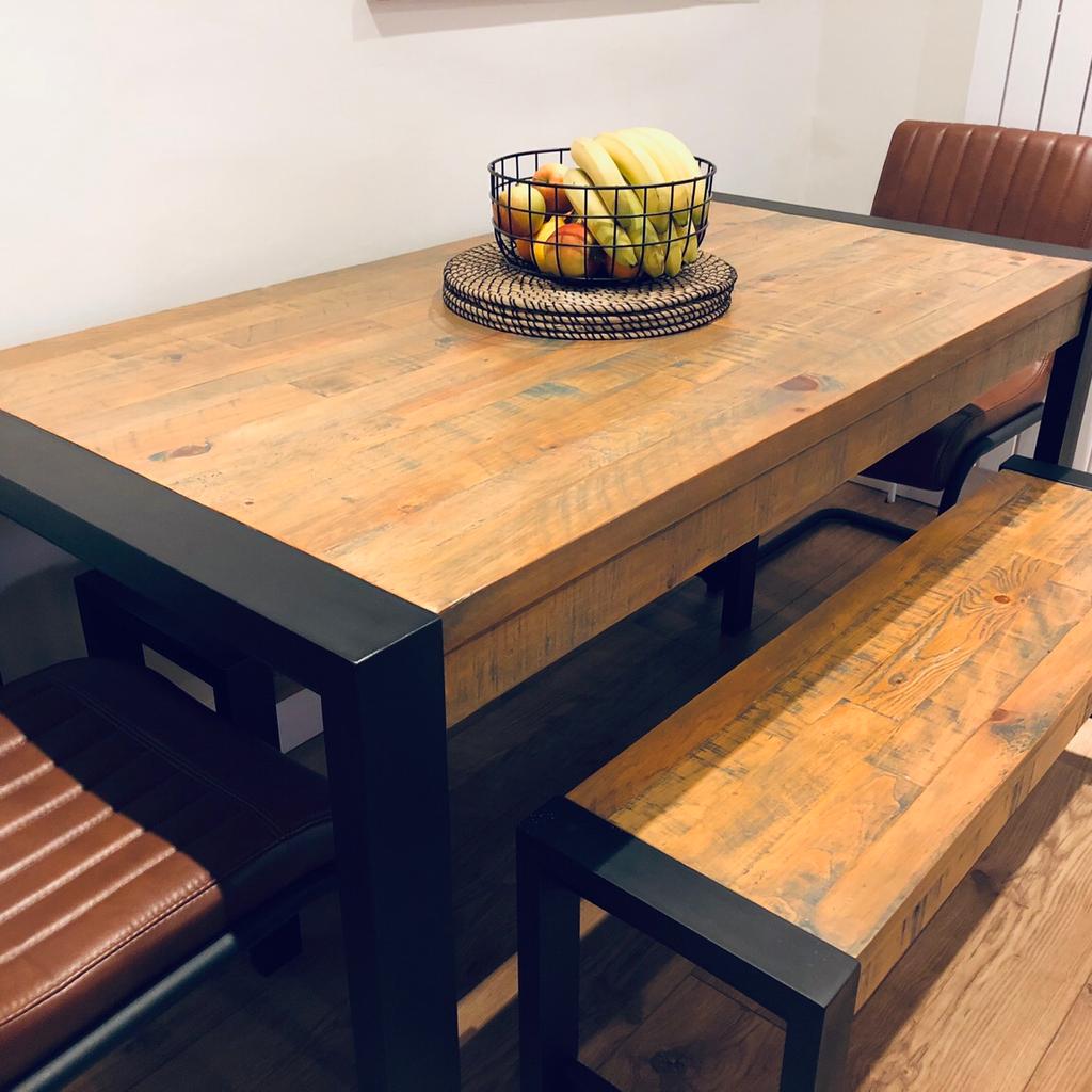 NEXT Hudson Dining Table And Bench Set*** in Luton für 400,00 £ zum