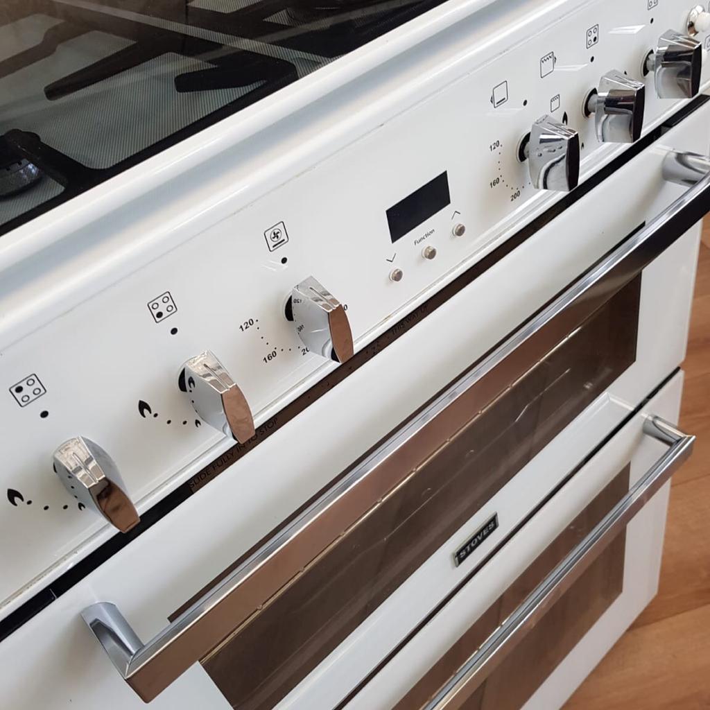 Stoves SFG60DOP 60cm Double Oven Gas cooker in BB10 Burnley für £ 250