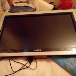 Great condition
works
32inch
no stand/remote

looking for offers
available ono