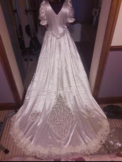 Buy & Sell West Yorkshire Bradford - Photos for Ivory wedding dress approx size 16 **REDUCED*