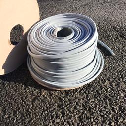 6.0mm t&e cable
Around 80-90 metres.
Top has split
could sell in meters if needed