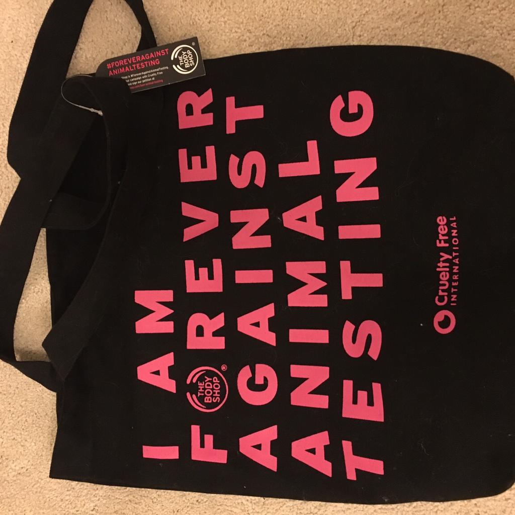 Body shop tote bag in RM20 Ockendon for £4.00 for sale Shpock