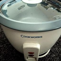 Cookworks Rice Cooker

Good condition. No scratches. Works fine.

Selling as moving.
Check my other ads.