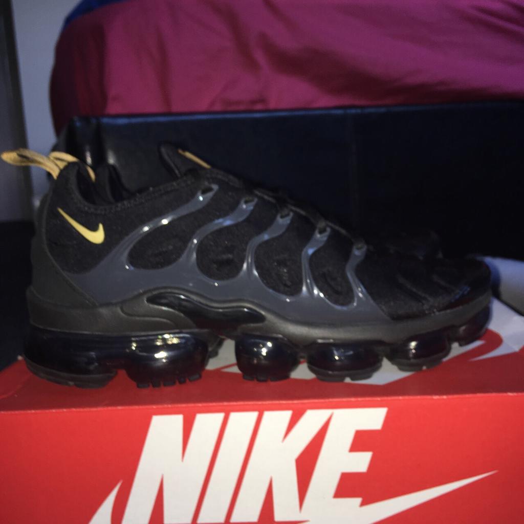 Vapormax bhm outlet footlocker