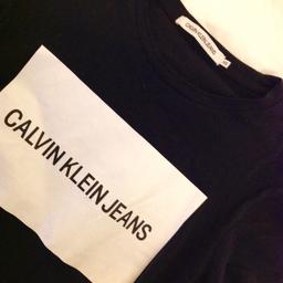 T-shirt från Calvin Klein stl XS. Passar även stl S. Kan skickas mot porto.