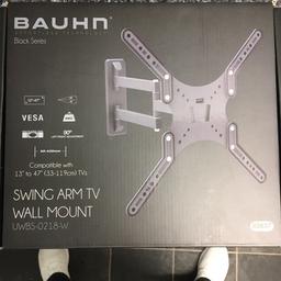 Swing arm TV wall mount
Suitable for TV’s 13” to 47”
Maximum weight 40kg
Brand new in packaging.
Comes with all fixtures, fittings & instructions.
Local delivery possible.