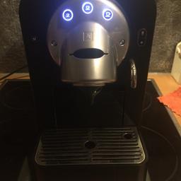 Verkaufe einwandfrei funktionierende Nespresso Professional Pad-Maschine!
Einzig das Licht beim Wasserbezugknopf
leuchtet teilweise nicht...
Darum Sonderpreis und Verkauf als defekt!

LUSTENAU