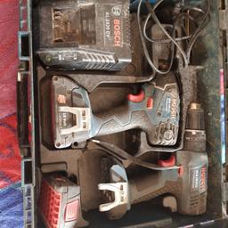 combi drill
impact drill
2x batteries
Charger and case