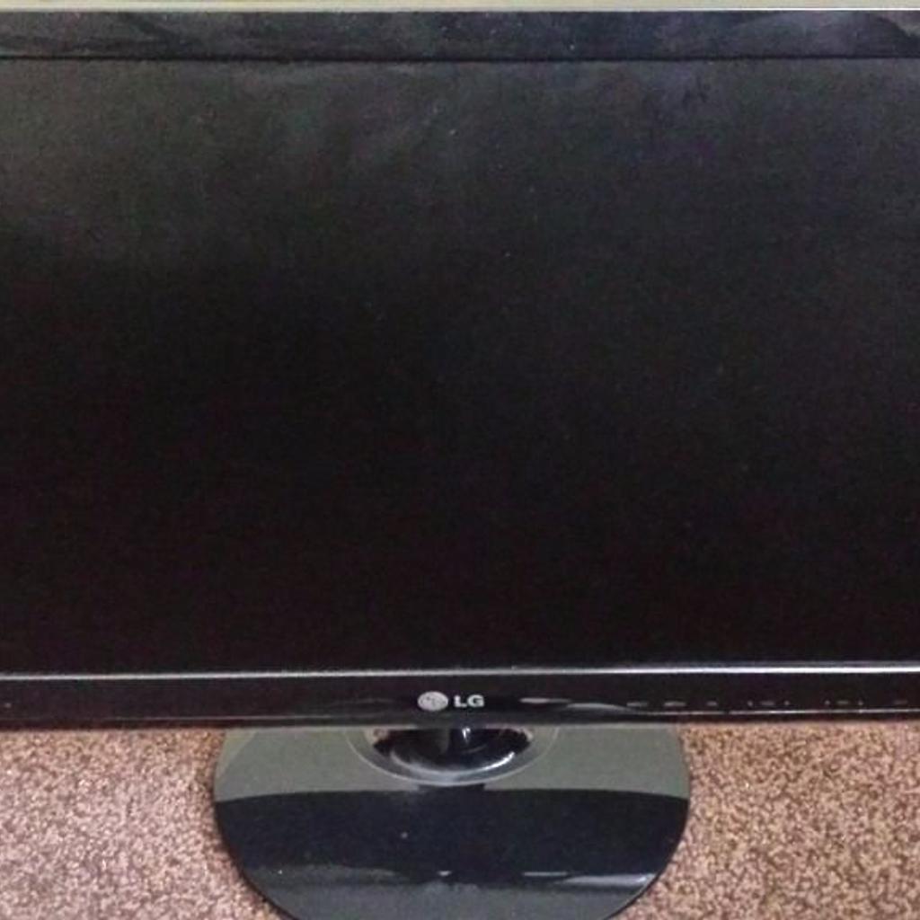 LG M2280D 22 inch Wide LED LCD Monitor TV HD in LU6 Dunstable for £45.00  for sale