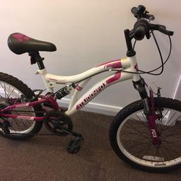 Brought from Argos, R.R.P £129.99.
In great condition, went through gears and breaks servicing on Nov 2018.

Specification:
Shimano equipped.
Steel frame
Dual suspension.
6 gears and twist grip shifters.
Power SFT-332P gears.
Front V-type and rear V-type brakes.
Dual suspension.
Weight when fully assembled 14.7kg.
13 inch frame size.
20 inch wheel size.
Inside leg 22-24 inches.
ATB tyres.
Dual suspension.
Suitable for ages 8 years and over.

Must inspect, then cash on collection only.