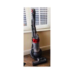vacuum cleaner in good working condition