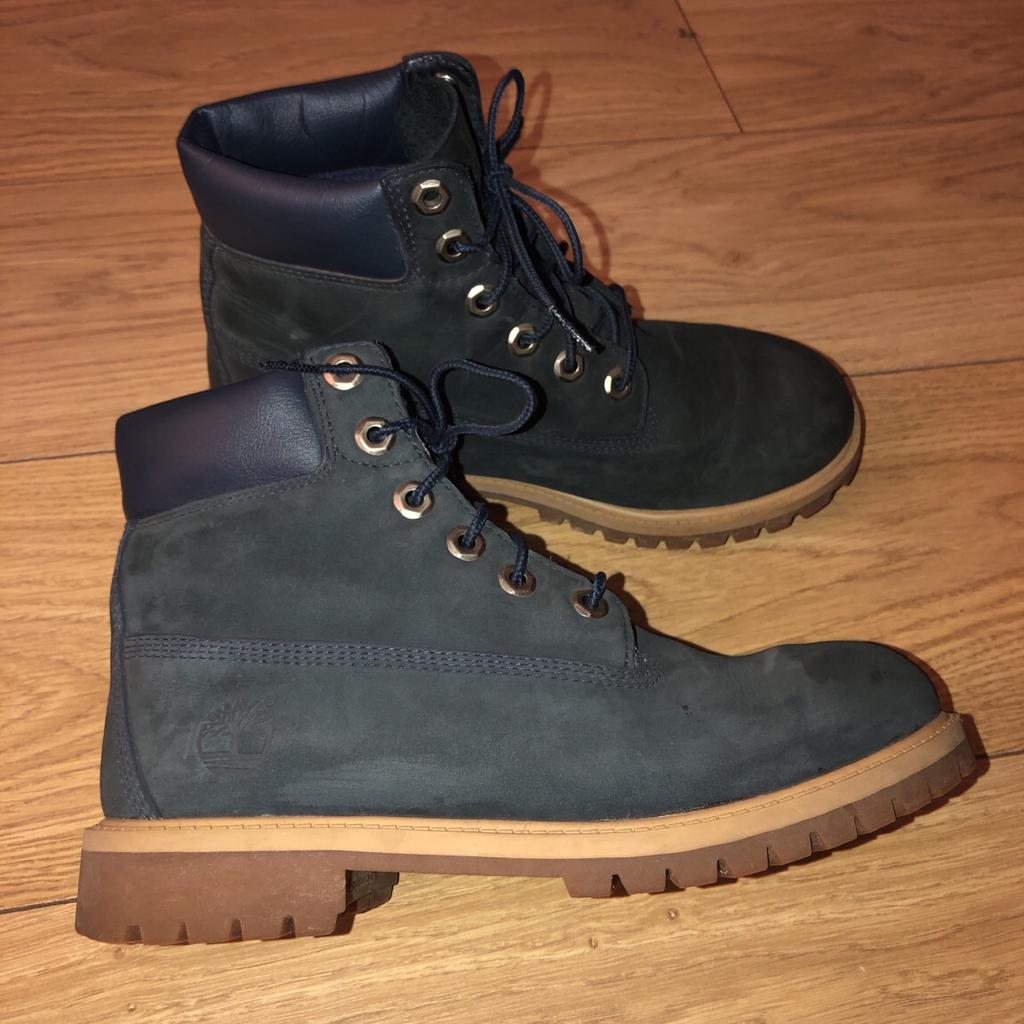 Women Blue timberland boots in good condition.