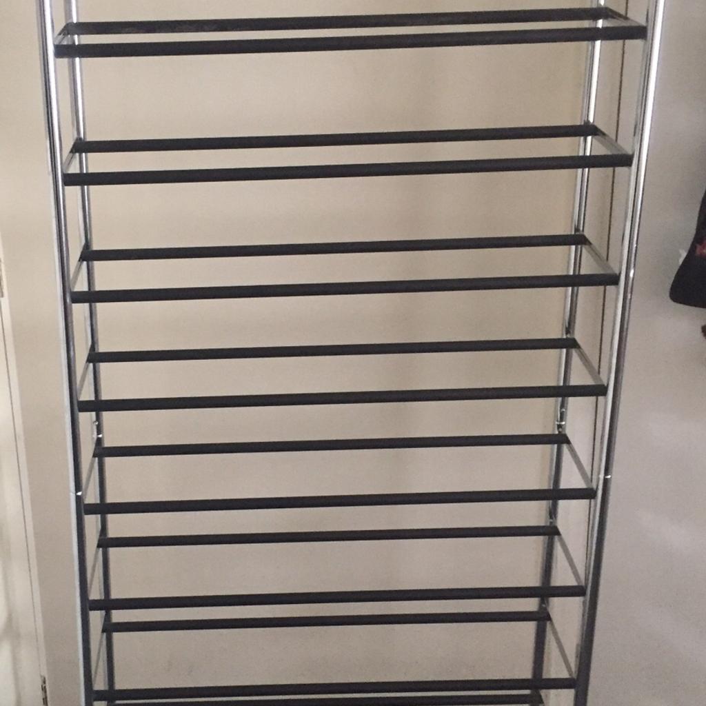 Shoe rack wheeled metal 40 pairs in W7 London Borough of Ealing für 10 ...