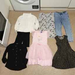 consisting of:

New plack 3/4 length black blouse
Frozen nightdress
Skinny Jean's with adjustable waist
Black and gold sleeveless dress
Grey minnie mouse dress
Black cycle shorts 
Cream fluffy fleece 

Collection from wanstead, 2 mins from the cental Line, also happy to post for an additional £2.95 x 

any questions pls ask x