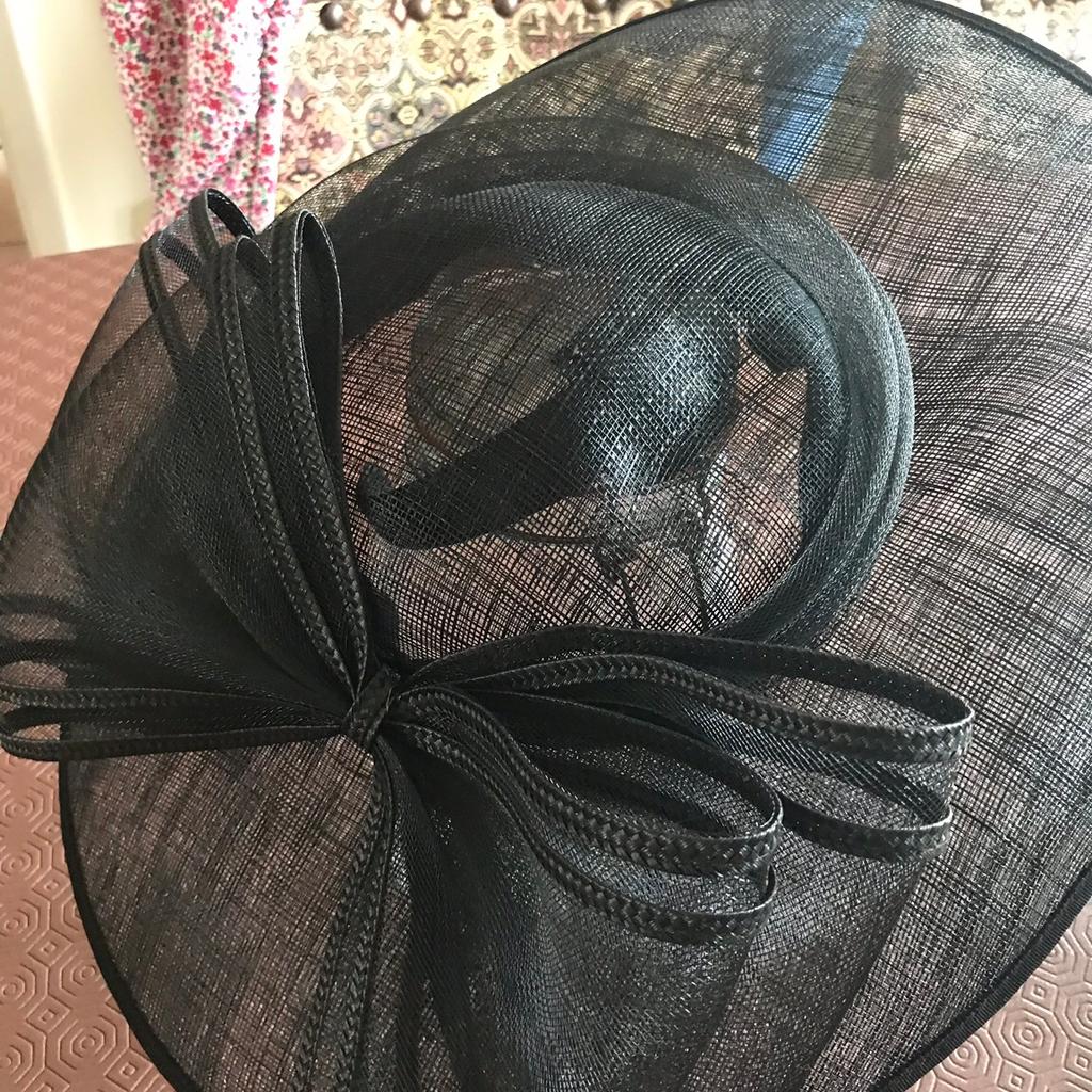 Debenhams black wedding hat fascinator in B36 Solihull for 20.00 for sale Shpock