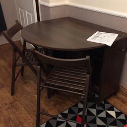 Stowaway Oval Dining Table. 4 Chairs Butterfly folding. Argos. Slightly Used. But very good condition. Folds to a rectangular shape. Quite large when unfolded. Collection in person only due to size. Near Mansfield/Chesterfield.

Please note - collection will be best in a large car or van due to size.