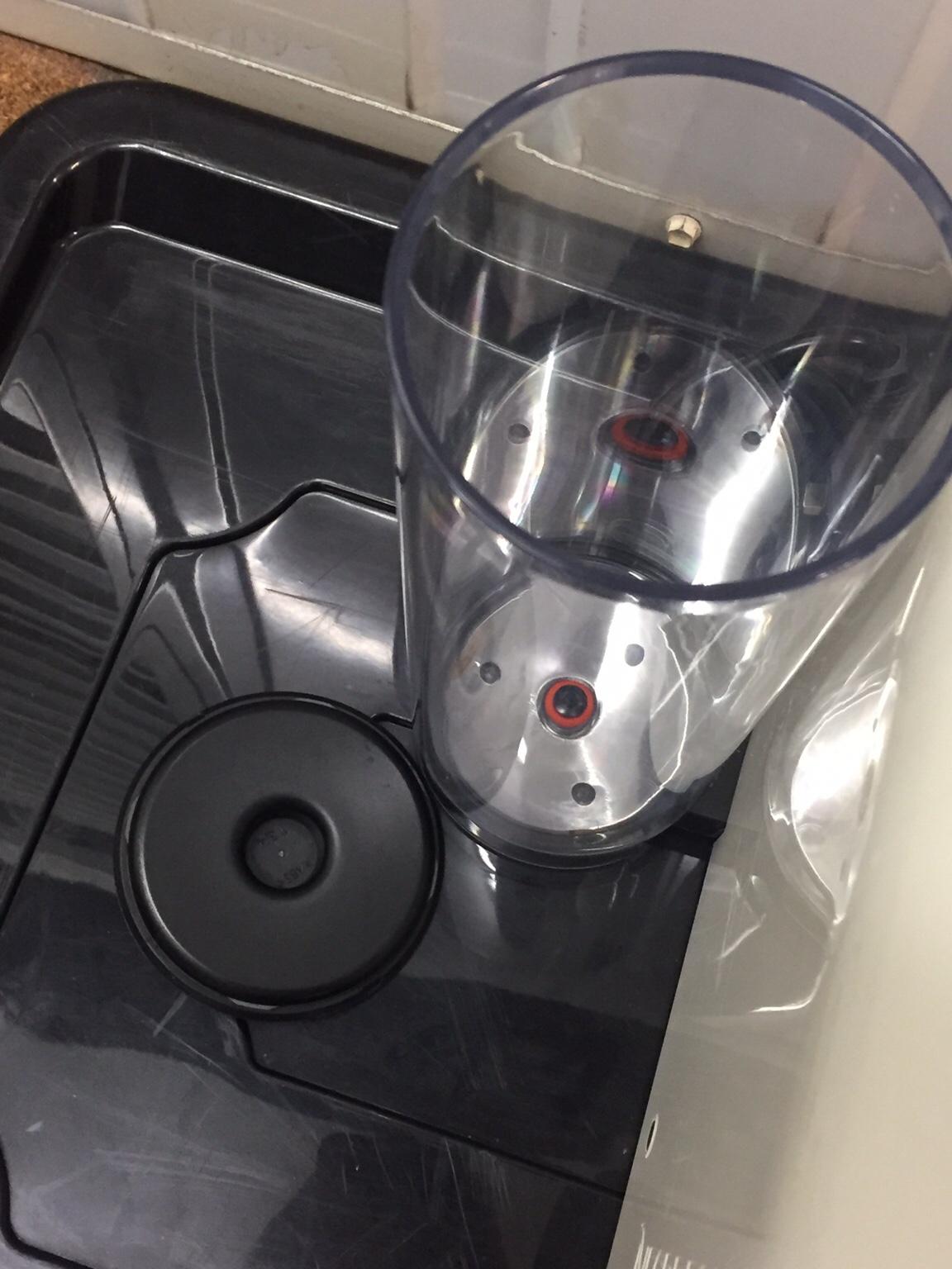 KRUPS XN250* Nespresso Coffee Machine in SW18 Wandsworth für 30,00