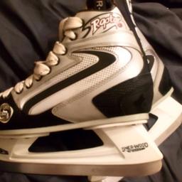 Sherwood Raptor pro-ice.
Junior size 5
Great condition only worn a few times.