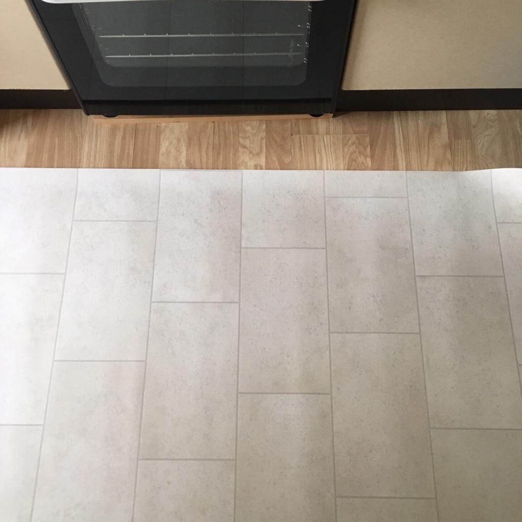 Cream Tile Lino flooring for sale! in SS14 Basildon for £3.00 for sale