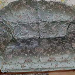 This is a relatively new and clean sofa set.
This sofa set consists of:
2× Armchairs.
And 1 big sofa
This Sofa Set sets 4 people comfortably.

Pick up only.
Please contact me for more details if needed.

Pet and smoke free home.